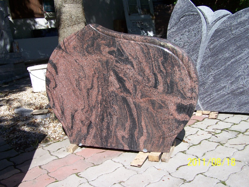 Unsere Werke - Grabmale aus Granit und Marmor in Ungarn