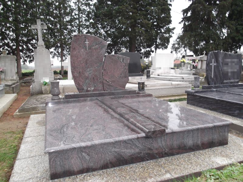 Unsere Werke - Grabmale aus Granit und Marmor in Ungarn