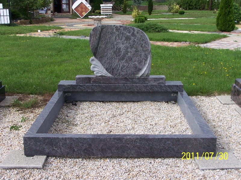 Unsere Werke - Grabmale aus Granit und Marmor in Ungarn