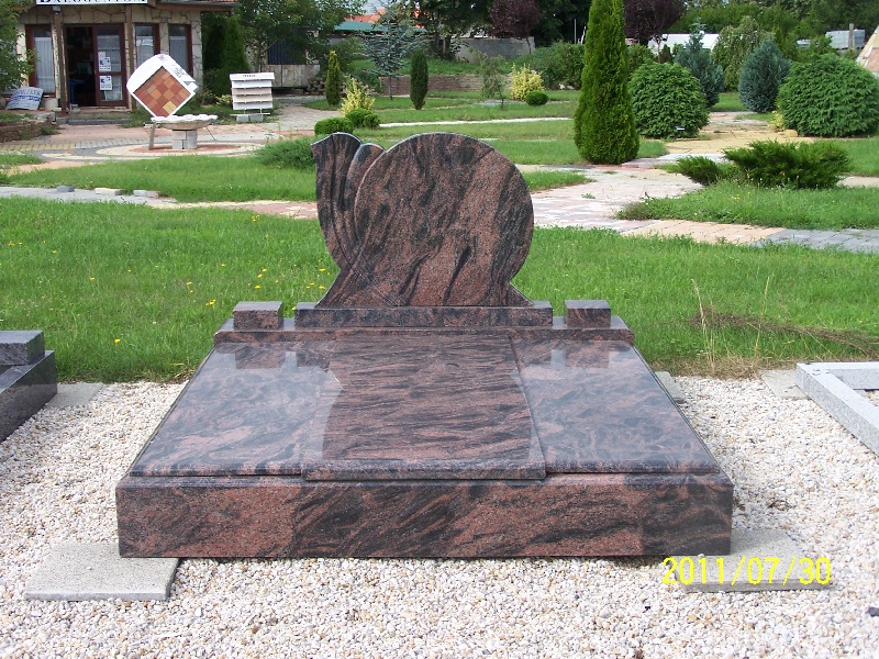 Unsere Werke - Grabmale aus Granit und Marmor in Ungarn