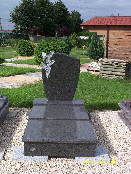 Unsere Werke - Grabmale aus Granit und Marmor in Ungarn