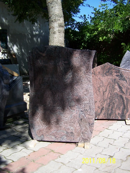 Unsere Werke - Grabmale aus Granit und Marmor in Ungarn