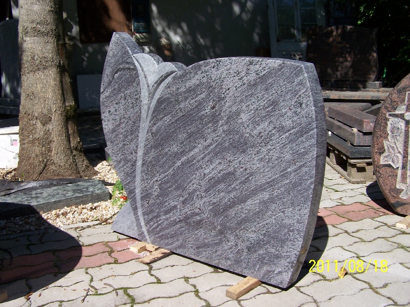 Unsere Werke - Grabmale aus Granit und Marmor in Ungarn