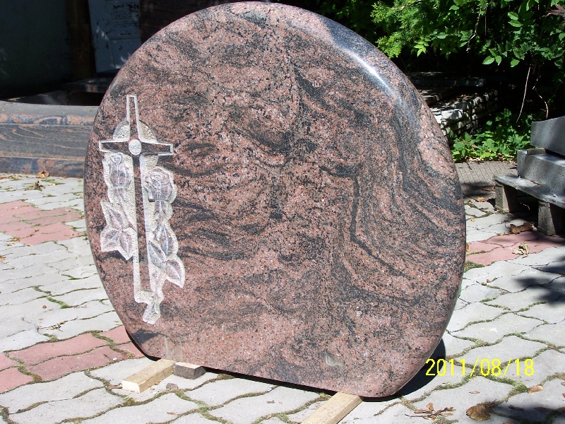 Unsere Werke - Grabmale aus Granit und Marmor in Ungarn